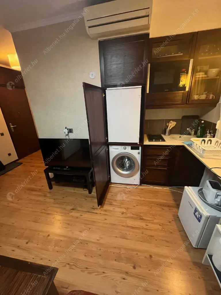 Kiadó albérlet 280000 Ft/hó áron: Budapest, VIII. kerület  Nagy Templom utca. Mérete: 41 nm, 1 szobás | Alberlet.hu - 6587838