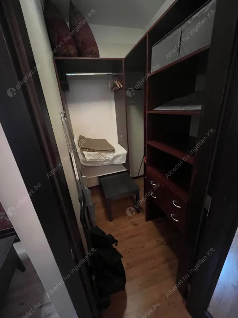 Kiadó albérlet 280000 Ft/hó áron: Budapest, VIII. kerület  Nagy Templom utca. Mérete: 41 nm, 1 szobás | Alberlet.hu - 6589364