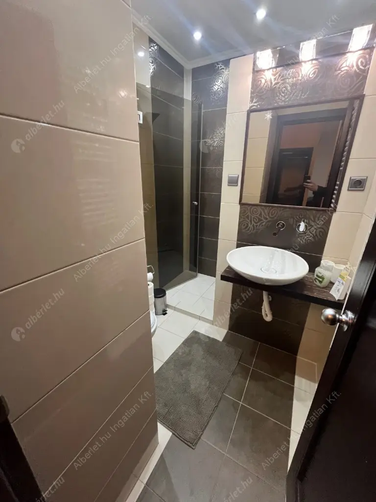 Kiadó albérlet 280000 Ft/hó áron: Budapest, VIII. kerület  Nagy Templom utca. Mérete: 41 nm, 1 szobás | Alberlet.hu - 6589370