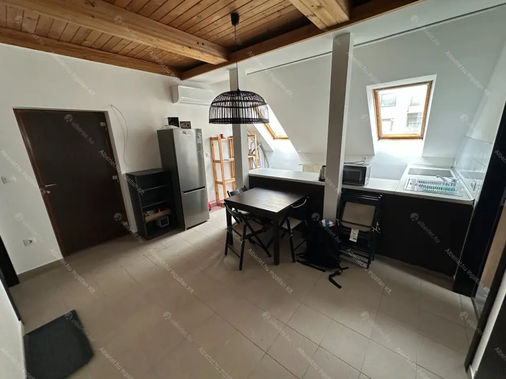 Kiadó albérlet 450000 Ft/hó áron: Budapest, VIII. kerület  Nagy Templom utca. Mérete: 76 nm, 3 szobás | Alberlet.hu - 6702311