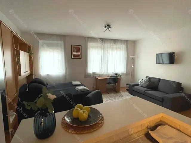 Kiadó albérlet 230000 Ft/hó áron: Budapest, VIII. kerület  Nap utca. Mérete: 34 nm, 1 szobás | Alberlet.hu - 6701411