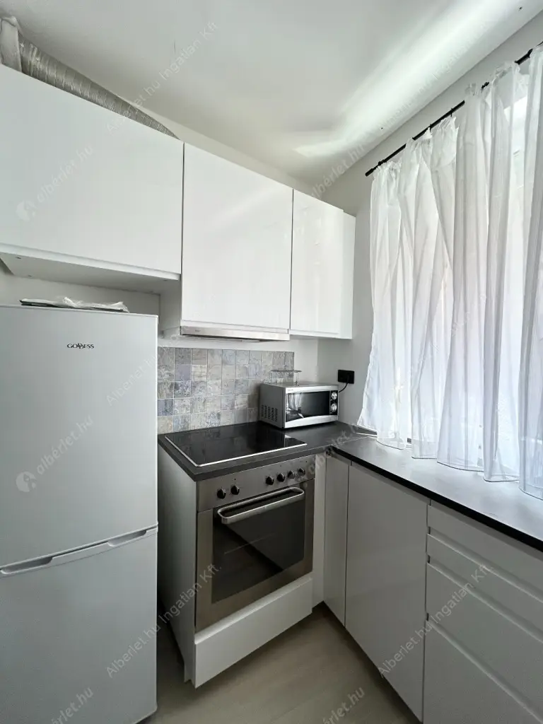 Kiadó albérlet 300000 Ft/hó áron: Budapest, VIII. kerület  Nap utca. Mérete: 53 nm, 2 szobás | Alberlet.hu - 6600730