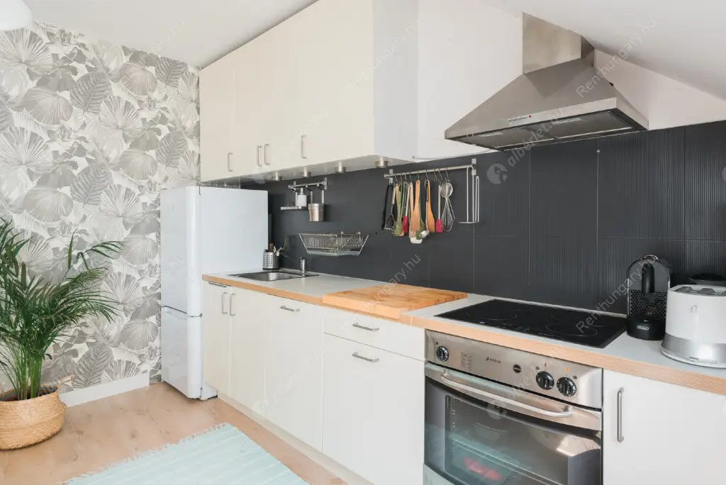 Kiadó albérlet 350000 Ft/hó áron: Budapest, VIII. kerület  Nap utca. Mérete: 62 nm, 2 szobás | Alberlet.hu - 6524307