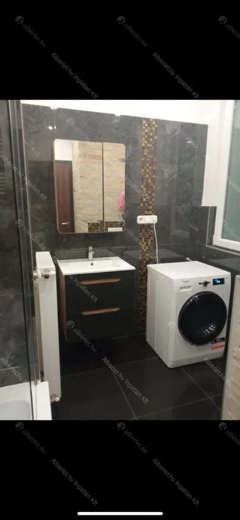 Kiadó albérlet 90000 Ft/hó áron: Budapest, VIII. kerület  Népszínház utca. Mérete: 14 nm, 3 szobás | Alberlet.hu - 6687625