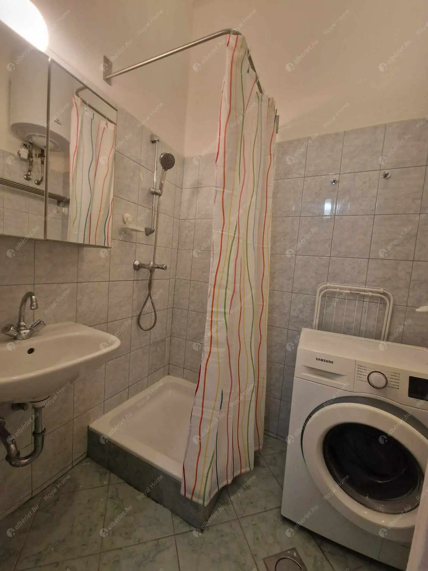 Kiadó albérlet 240000 Ft/hó áron: Budapest, VIII. kerület  Népszínház utca. Mérete: 43 nm, 1 szobás | Alberlet.hu - 6041301