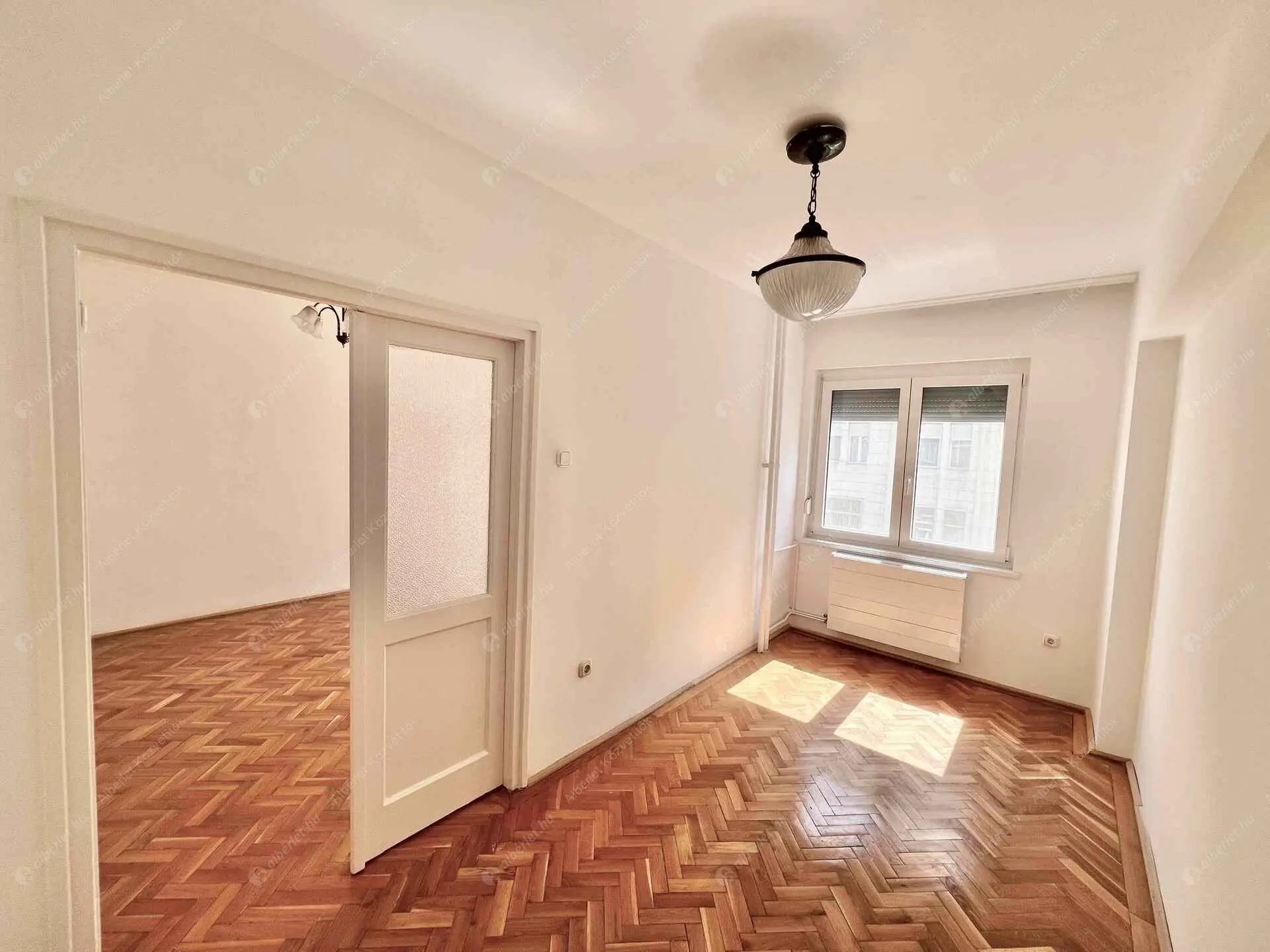 Kiadó albérlet 200000 Ft/hó áron: Budapest, VIII. kerület  Népszínház utca. Mérete: 53 nm, 2 szobás | Alberlet.hu - 6543762