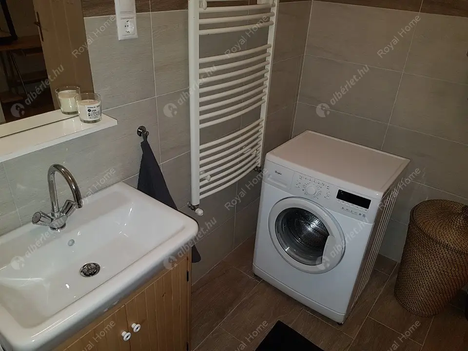 Kiadó albérlet 220000 Ft/hó áron: Budapest, VIII. kerület  Népszínház utca. Mérete: 60 nm, 2 szobás | Alberlet.hu - 6293257