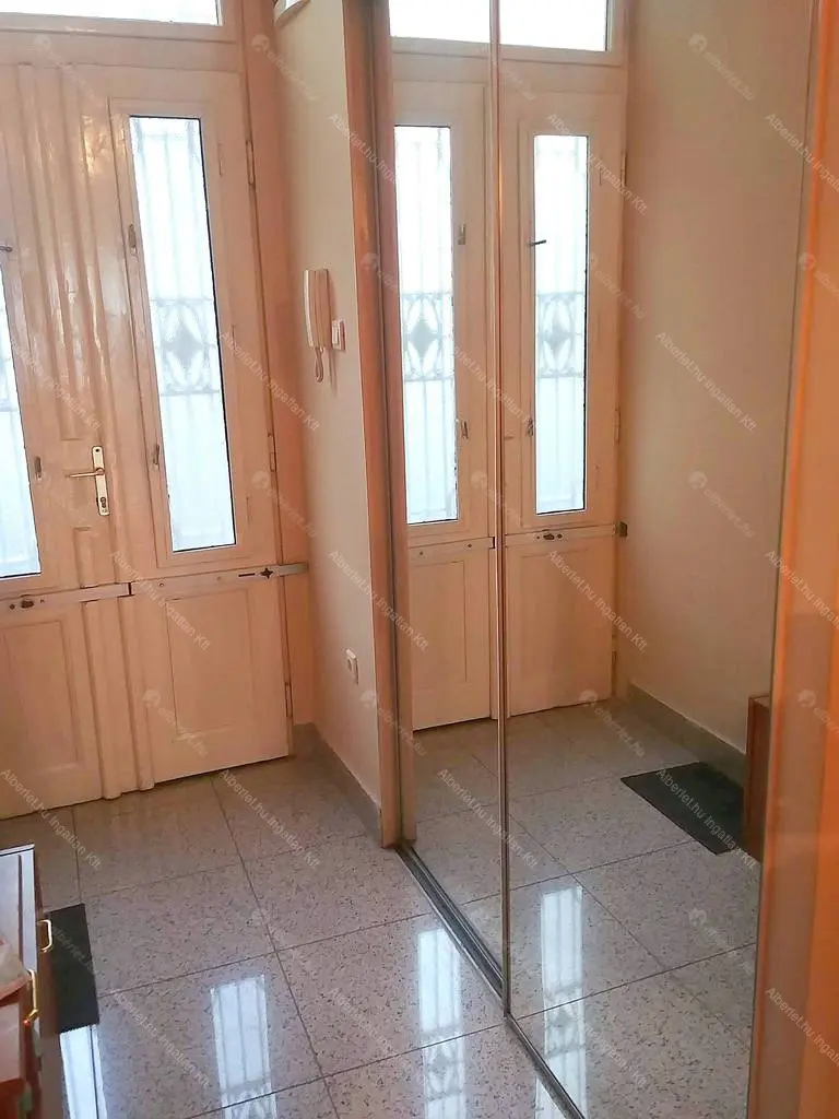 Kiadó albérlet 250000 Ft/hó áron: Budapest, VIII. kerület  Népszínház utca. Mérete: 85 nm, 2 szobás | Alberlet.hu - 6690029