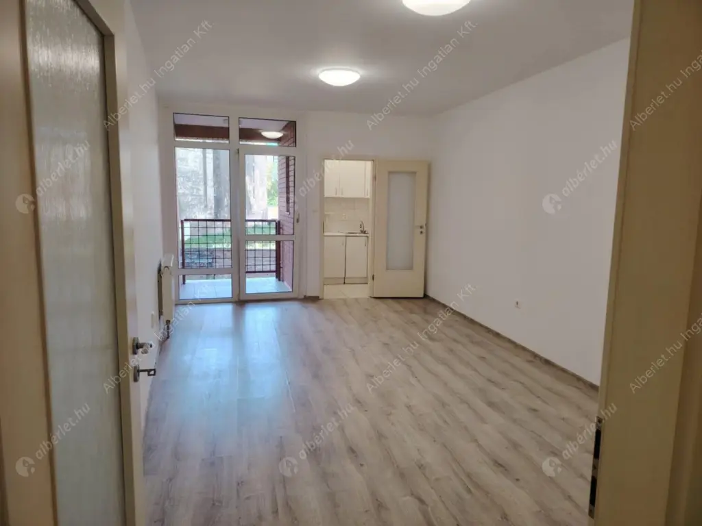 Kiadó albérlet 180000 Ft/hó áron: Budapest, VIII. kerület  Orczy tér. Mérete: 31 nm, 1 szobás | Alberlet.hu - 6602262