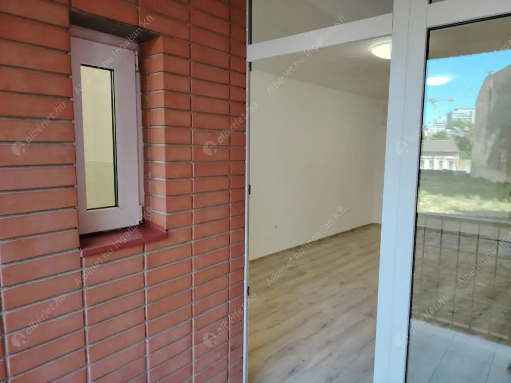 Kiadó albérlet 180000 Ft/hó áron: Budapest, VIII. kerület  Orczy tér. Mérete: 31 nm, 1 szobás | Alberlet.hu - 6602270