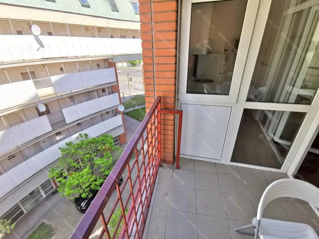 Kiadó albérlet 200000 Ft/hó áron: Budapest, VIII. kerület  Orczy tér. Mérete: 35 nm, 1 szobás | Alberlet.hu - 6705402