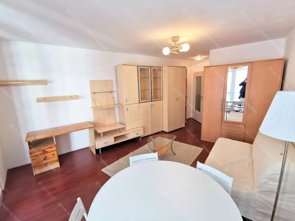 Kiadó albérlet 200000 Ft/hó áron: Budapest, VIII. kerület  Orczy tér. Mérete: 35 nm, 1 szobás | Alberlet.hu - 6705412