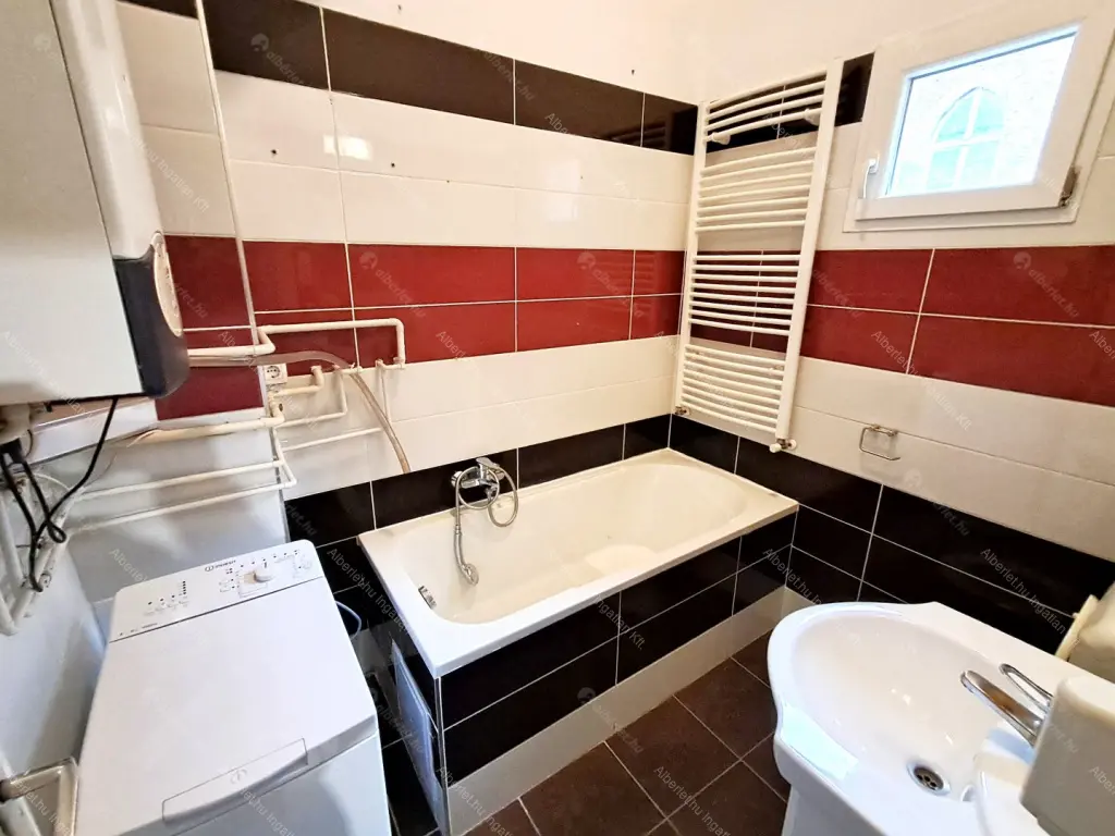 Kiadó albérlet 220000 Ft/hó áron: Budapest, VIII. kerület  Práter utca. Mérete: 33 nm, 1 szobás | Alberlet.hu - 6656487