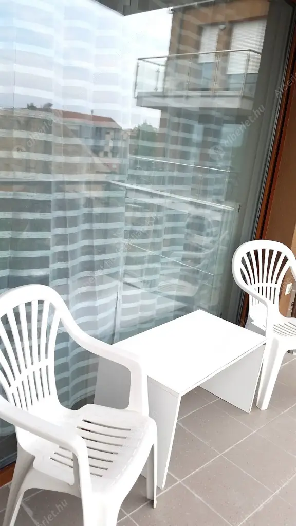 Kiadó albérlet 240000 Ft/hó áron: Budapest, VIII. kerület  Práter utca. Mérete: 35 nm, 1 szobás | Alberlet.hu - 6520704