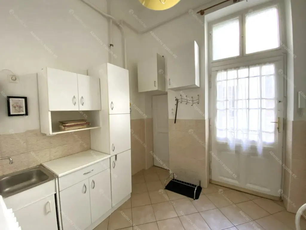 Kiadó albérlet 230000 Ft/hó áron: Budapest, VIII. kerület  Práter utca. Mérete: 41 nm, 1 szobás | Alberlet.hu - 6691753