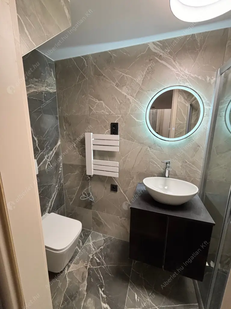 Kiadó albérlet 220000 Ft/hó áron: Budapest, VIII. kerület  Puskin utca. Mérete: 31 nm, 1 szobás | Alberlet.hu - 6580457