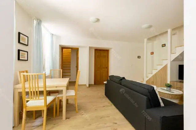 Kiadó albérlet 530000 Ft/hó áron: Budapest, VIII. kerület  Rákóczi út. Mérete: 120 nm, 5 szobás | Alberlet.hu - 6664929