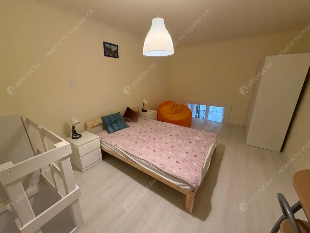 Kiadó albérlet 180000 Ft/hó áron: Budapest, VIII. kerület  Rákóczi út. Mérete: 15 nm, 2 szobás | Alberlet.hu - 6606812