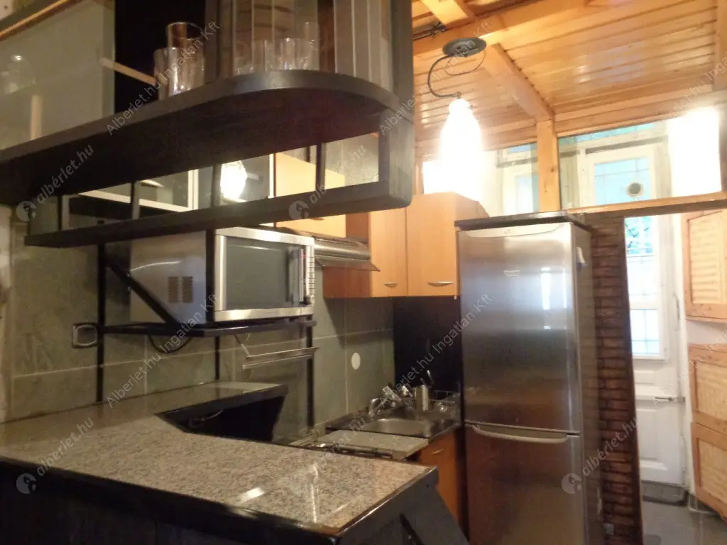 Kiadó albérlet 198000 Ft/hó áron: Budapest, VIII. kerület  Rákóczi út. Mérete: 40 nm, 1 szobás | Alberlet.hu - 6591364