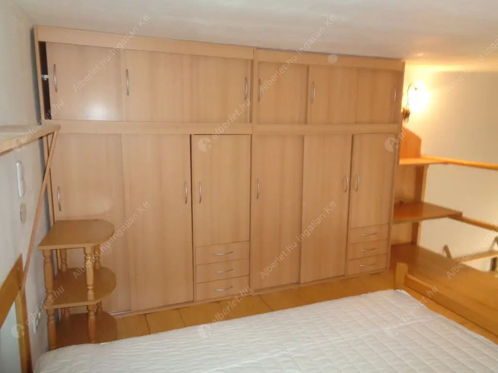 Kiadó albérlet 198000 Ft/hó áron: Budapest, VIII. kerület  Rákóczi út. Mérete: 40 nm, 1 szobás | Alberlet.hu - 6591374