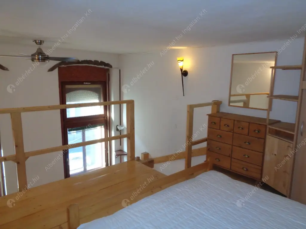 Kiadó albérlet 198000 Ft/hó áron: Budapest, VIII. kerület  Rákóczi út. Mérete: 40 nm, 1 szobás | Alberlet.hu - 6591375