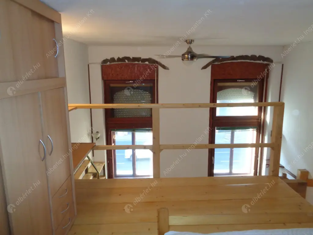 Kiadó albérlet 198000 Ft/hó áron: Budapest, VIII. kerület  Rákóczi út. Mérete: 40 nm, 1 szobás | Alberlet.hu - 6591376