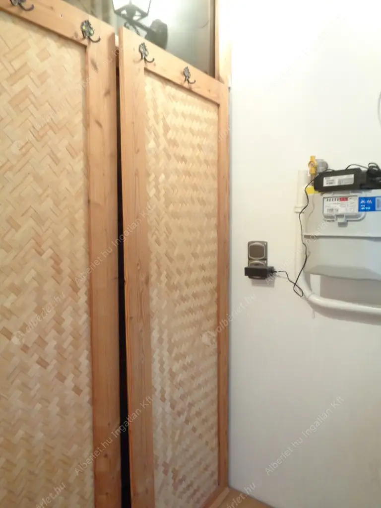 Kiadó albérlet 198000 Ft/hó áron: Budapest, VIII. kerület  Rákóczi út. Mérete: 40 nm, 1 szobás | Alberlet.hu - 6591381