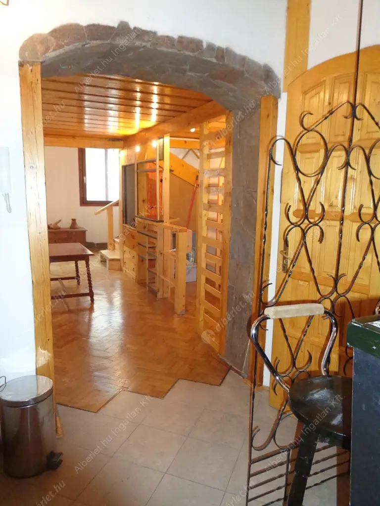 Kiadó albérlet 198000 Ft/hó áron: Budapest, VIII. kerület  Rákóczi út. Mérete: 40 nm, 1 szobás | Alberlet.hu - 6591384