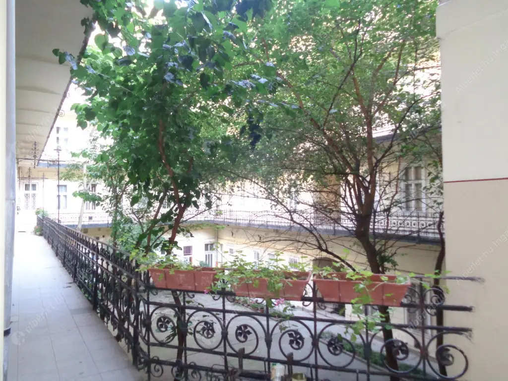 Kiadó albérlet 198000 Ft/hó áron: Budapest, VIII. kerület  Rákóczi út. Mérete: 40 nm, 1 szobás | Alberlet.hu - 6591385