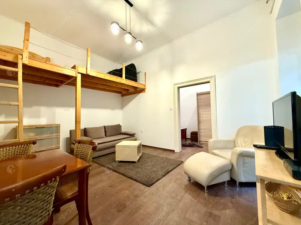 Kiadó albérlet 220000 Ft/hó áron: Budapest, VIII. kerület  Rákóczi út. Mérete: 42 nm, 2 szobás | Alberlet.hu - 6594162