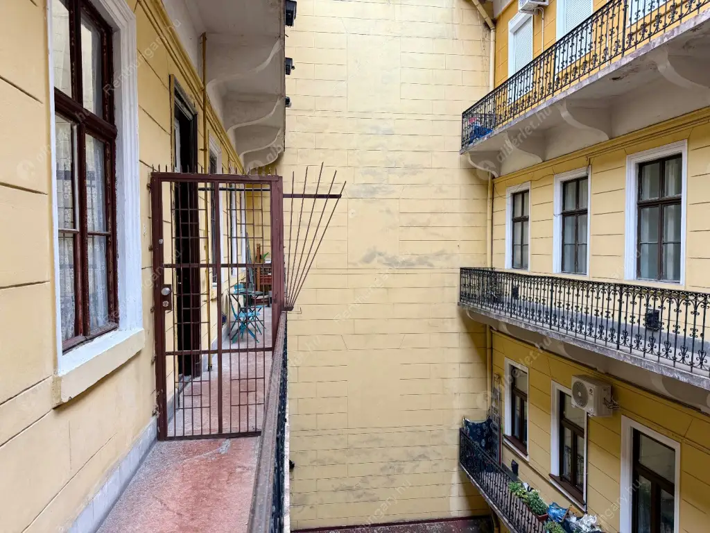 Kiadó albérlet 220000 Ft/hó áron: Budapest, VIII. kerület  Rákóczi út. Mérete: 42 nm, 2 szobás | Alberlet.hu - 6594176