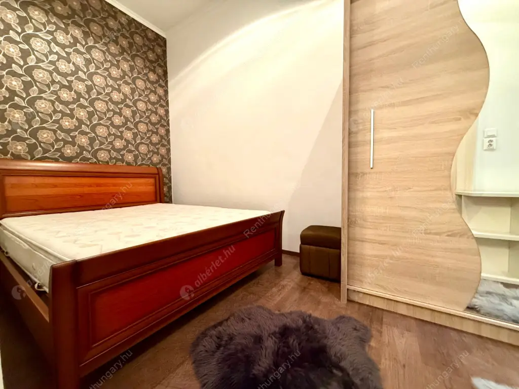Kiadó albérlet 200000 Ft/hó áron: Budapest, VIII. kerület  Rákóczi út. Mérete: 42 nm, 2 szobás | Alberlet.hu - 6622303