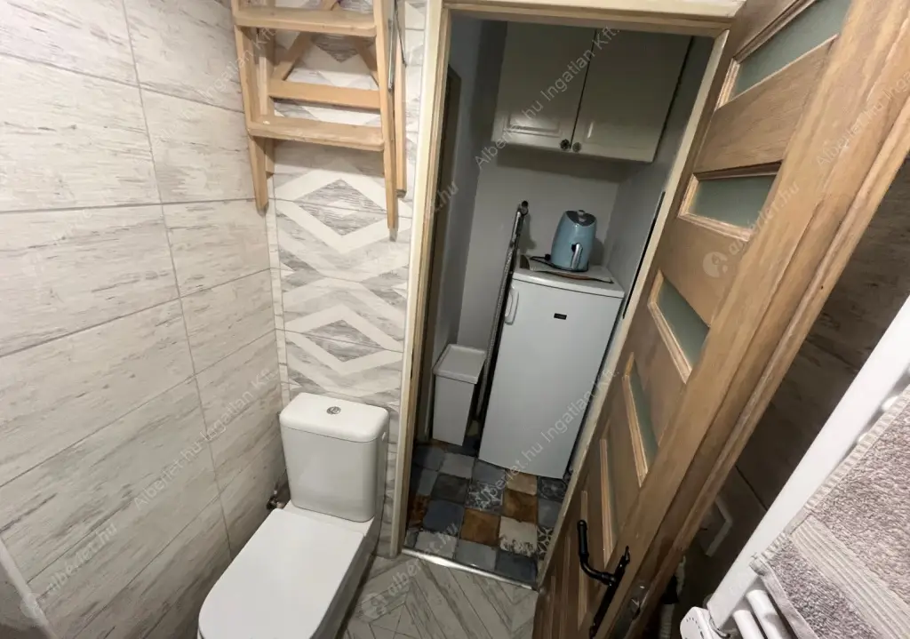 Kiadó albérlet 225000 Ft/hó áron: Budapest, VIII. kerület  Rökk Szilárd utca. Mérete: 40 nm, 2 szobás | Alberlet.hu - 6601456