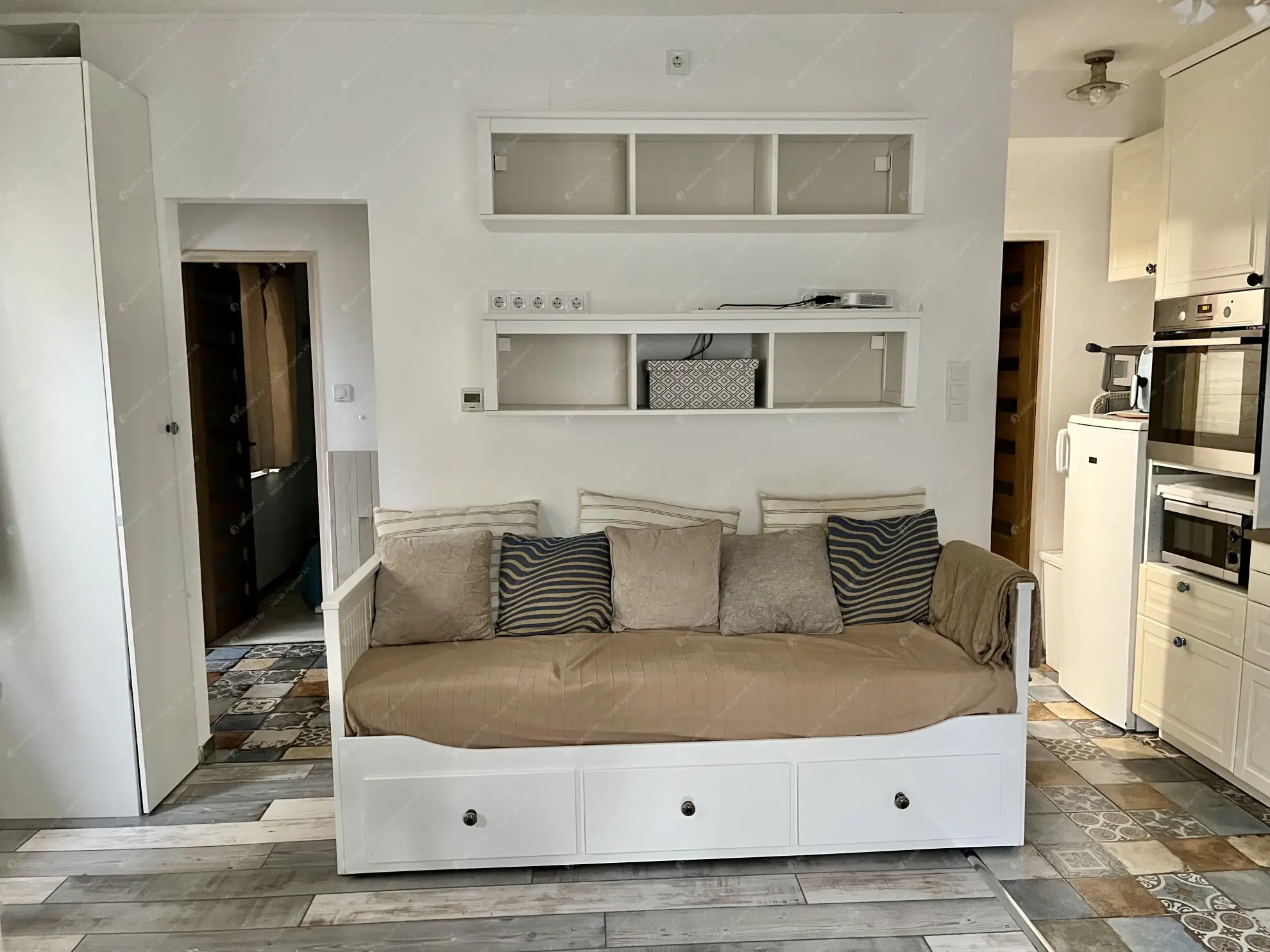 Kiadó albérlet 225000 Ft/hó áron: Budapest, VIII. kerület  Rökk Szilárd utca. Mérete: 40 nm, 2 szobás | Alberlet.hu - 6603851