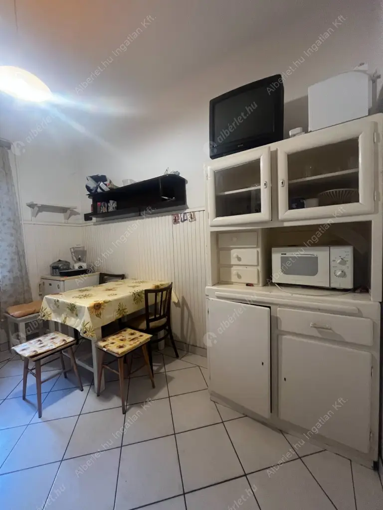 Kiadó albérlet 420000 Ft/hó áron: Budapest, VIII. kerület  Rozgonyi utca. Mérete: 90 nm, 4 szobás | Alberlet.hu - 6520317