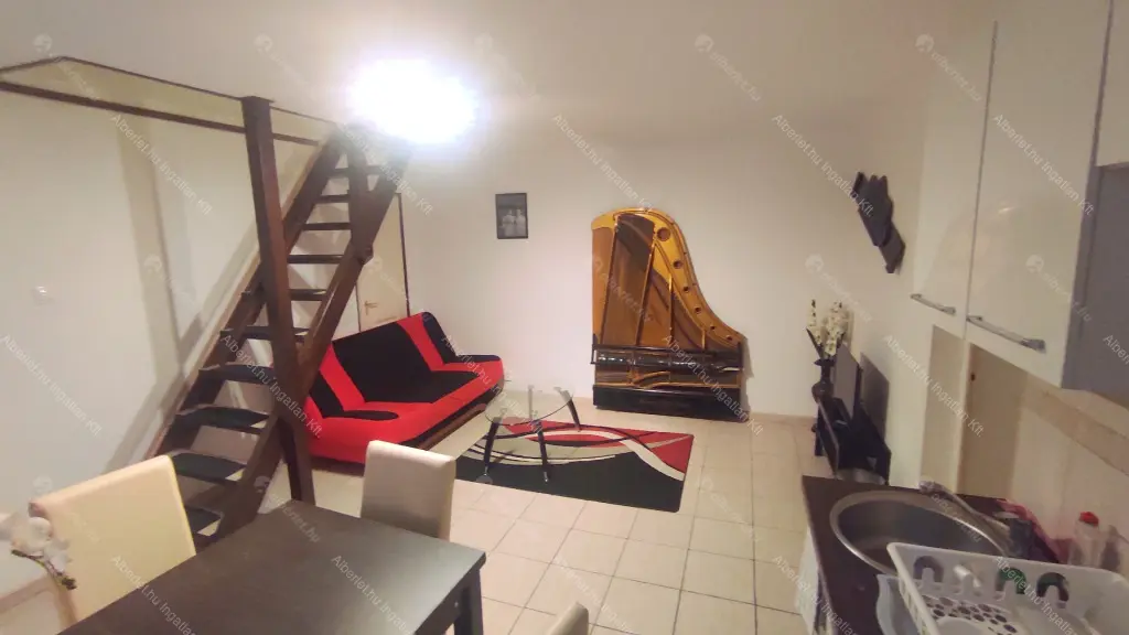 Kiadó albérlet 200000 Ft/hó áron: Budapest, VIII. kerület  Somogyi Béla utca. Mérete: 50 nm, 2 szobás | Alberlet.hu - 6699773