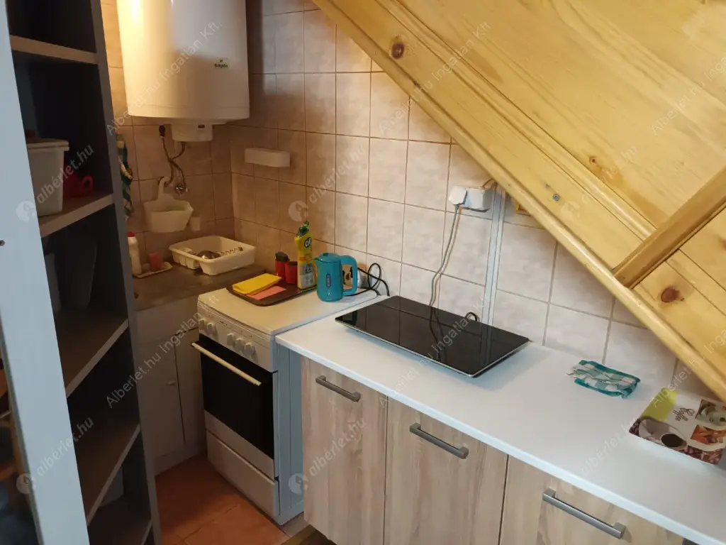 Kiadó albérlet 170000 Ft/hó áron: Budapest, VIII. kerület  Stáhly utca utca. Mérete: 32 nm, 1 szobás | Alberlet.hu - 6619044