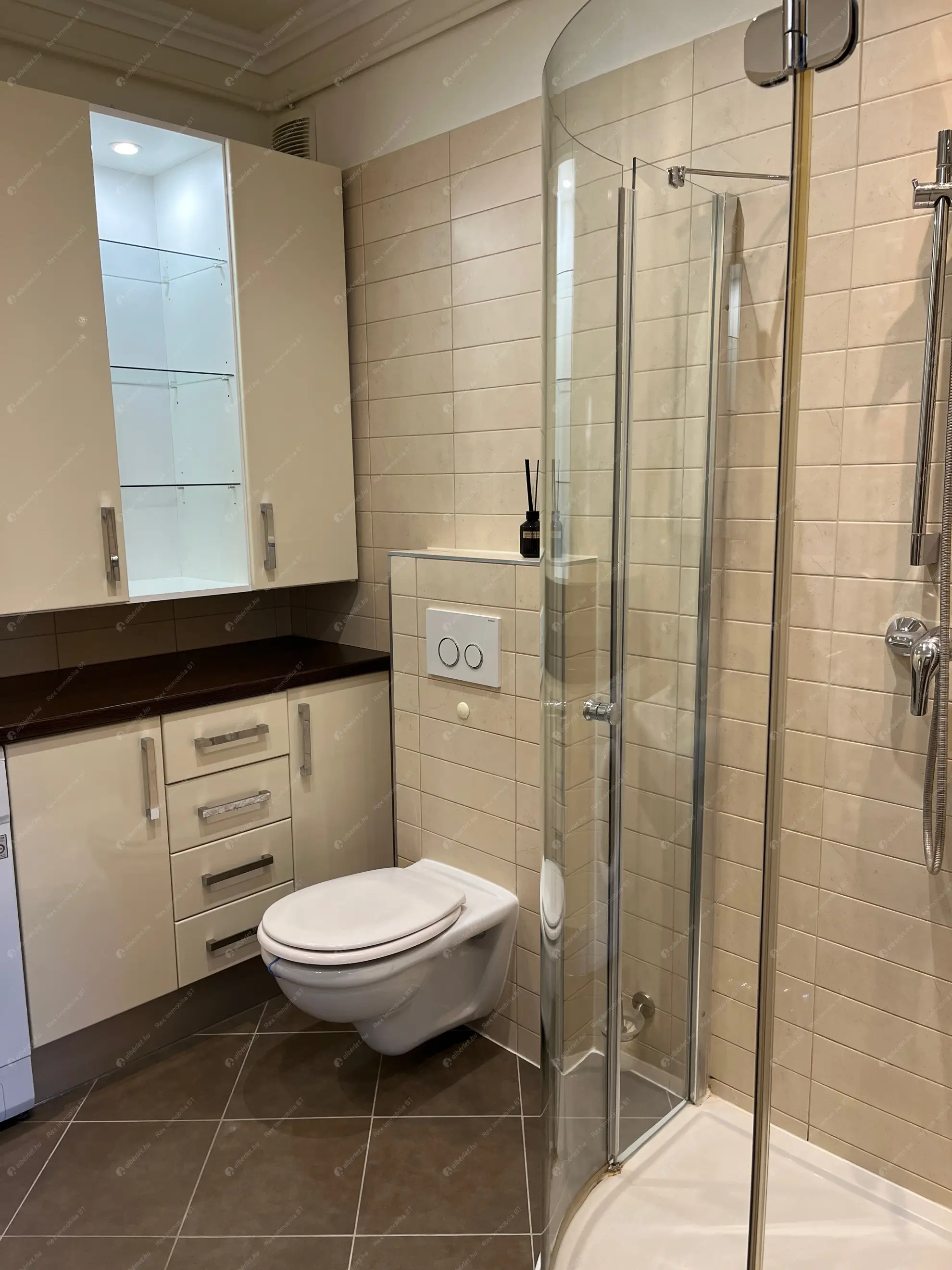 Kiadó albérlet 195000 Ft/hó áron: Budapest, VIII. kerület  Szentkirályi utca. Mérete: 32 nm, 1 szobás | Alberlet.hu - 6601221