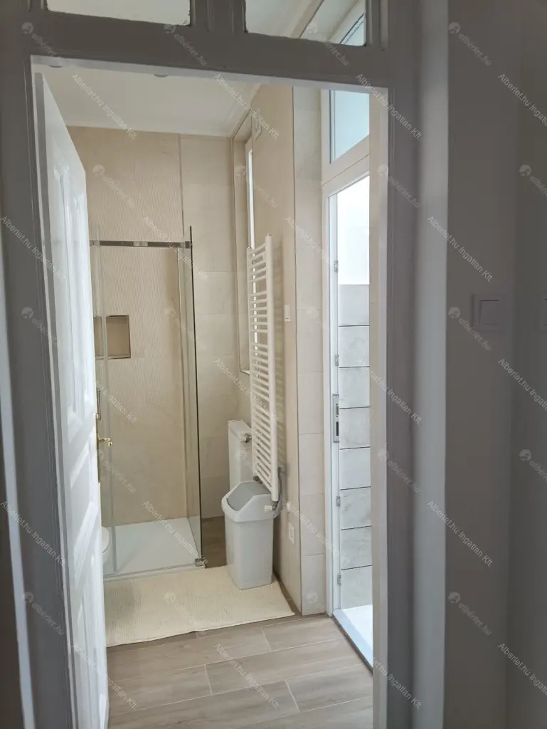 Kiadó albérlet 210000 Ft/hó áron: Budapest, VIII. kerület  Szentkirályi utca. Mérete: 32 nm, 1 szobás | Alberlet.hu - 6698611