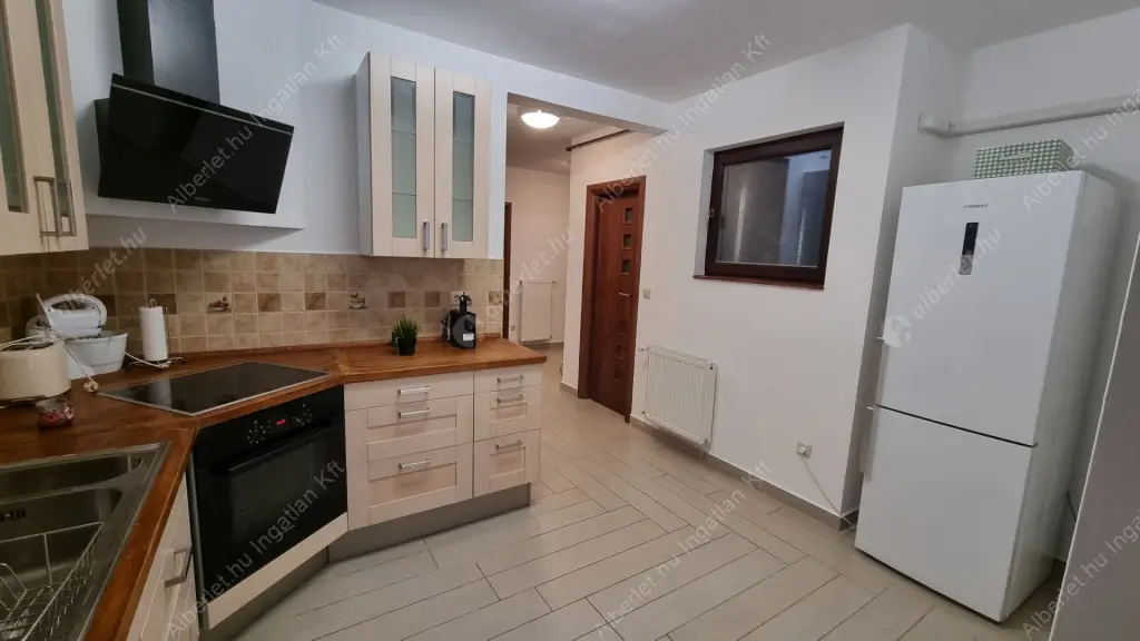 Kiadó albérlet 300000 Ft/hó áron: Budapest, VIII. kerület  Szentkirályi utca. Mérete: 67 nm, 2 szobás | Alberlet.hu - 6569463