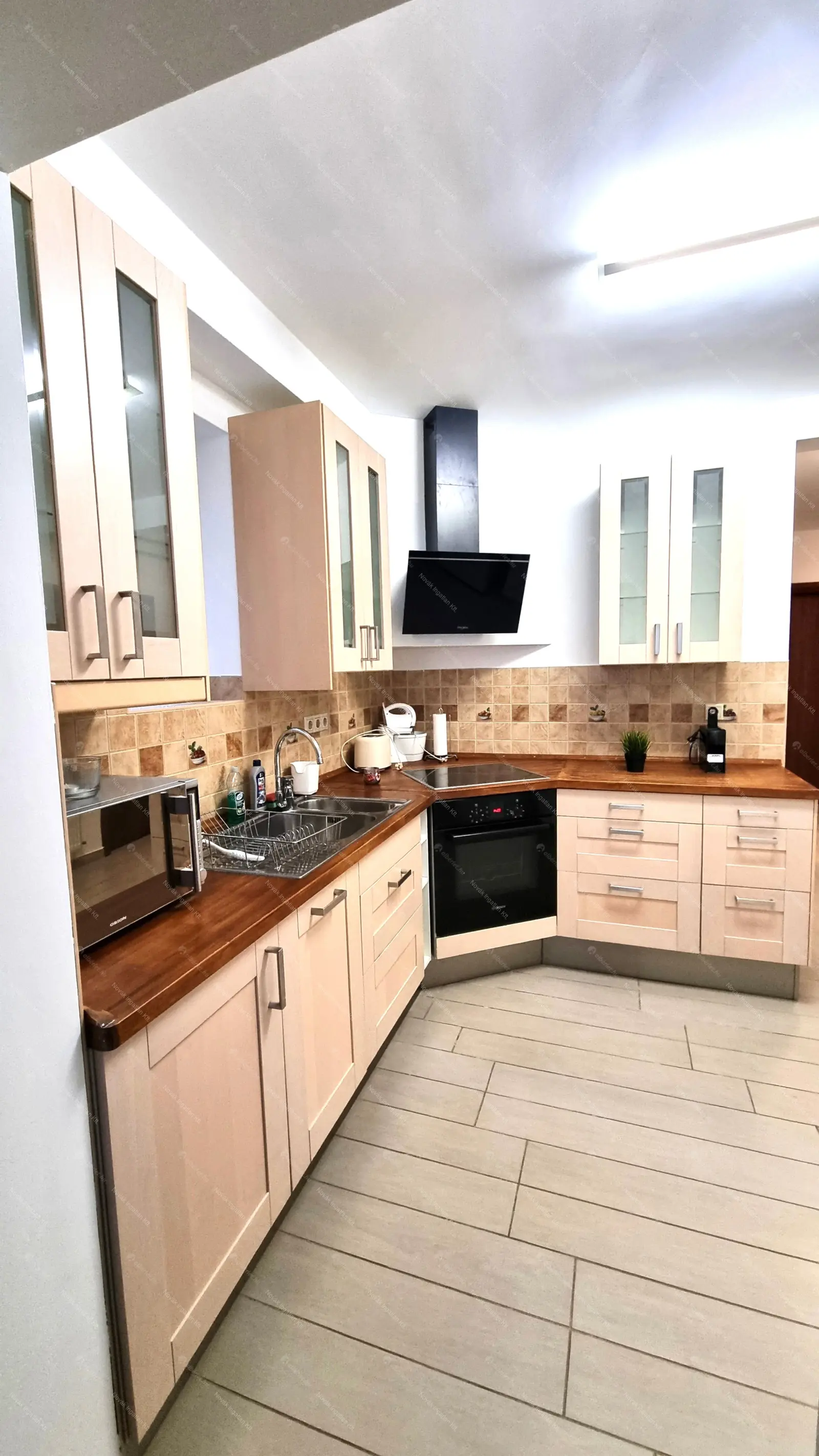 Kiadó albérlet 300000 Ft/hó áron: Budapest, VIII. kerület  Szentkirályi utca. Mérete: 67 nm, 2 szobás | Alberlet.hu - 6669311