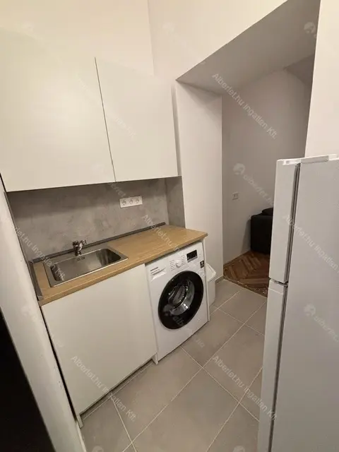 Kiadó albérlet 185000 Ft/hó áron: Budapest, VIII. kerület  Szerdahelyi utca. Mérete: 22 nm, 1 szobás | Alberlet.hu - 6684203