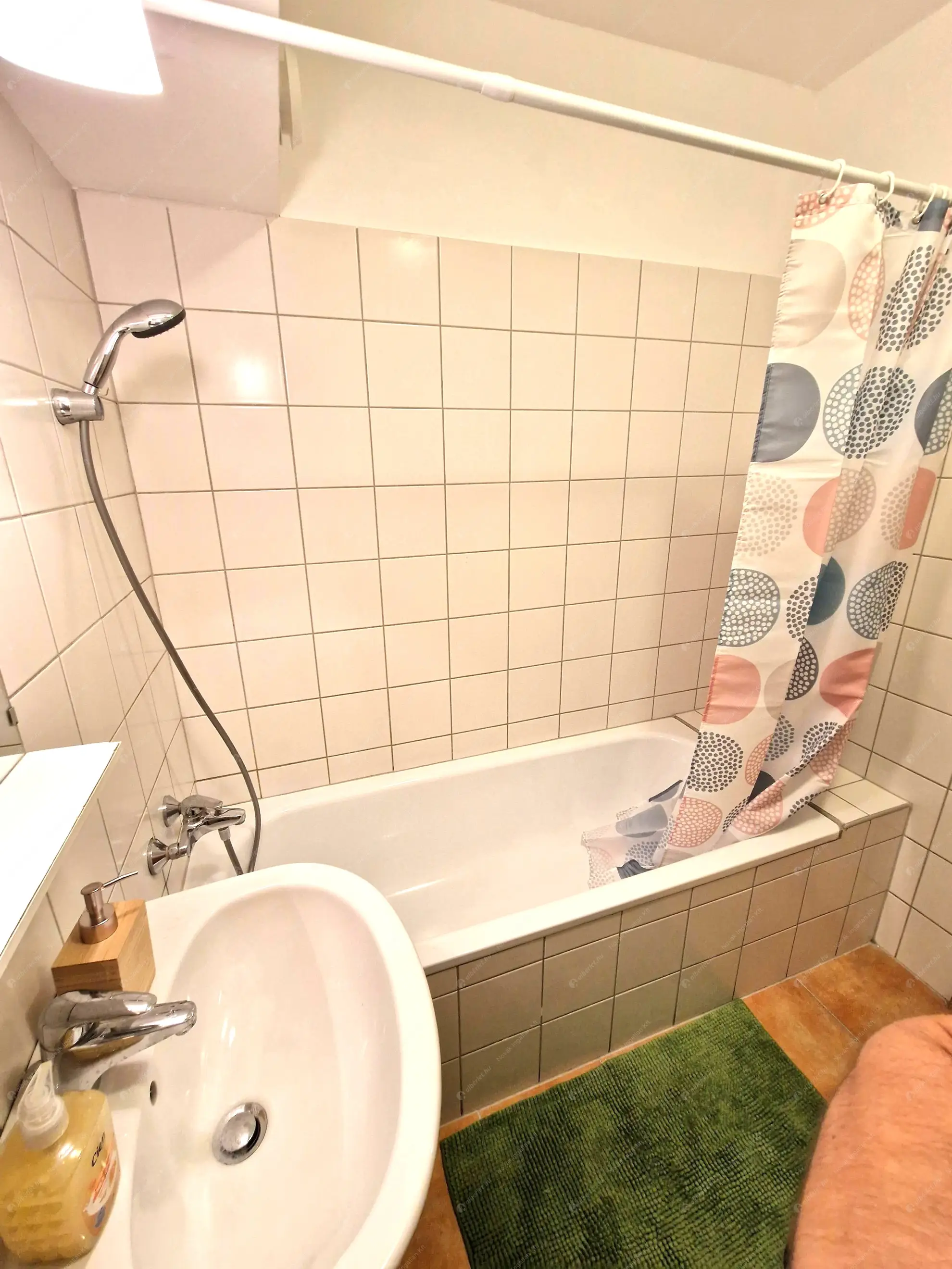 Kiadó albérlet 250000 Ft/hó áron: Budapest, VIII. kerület  Szerdahelyi utca. Mérete: 43 nm, 2 szobás | Alberlet.hu - 6620748