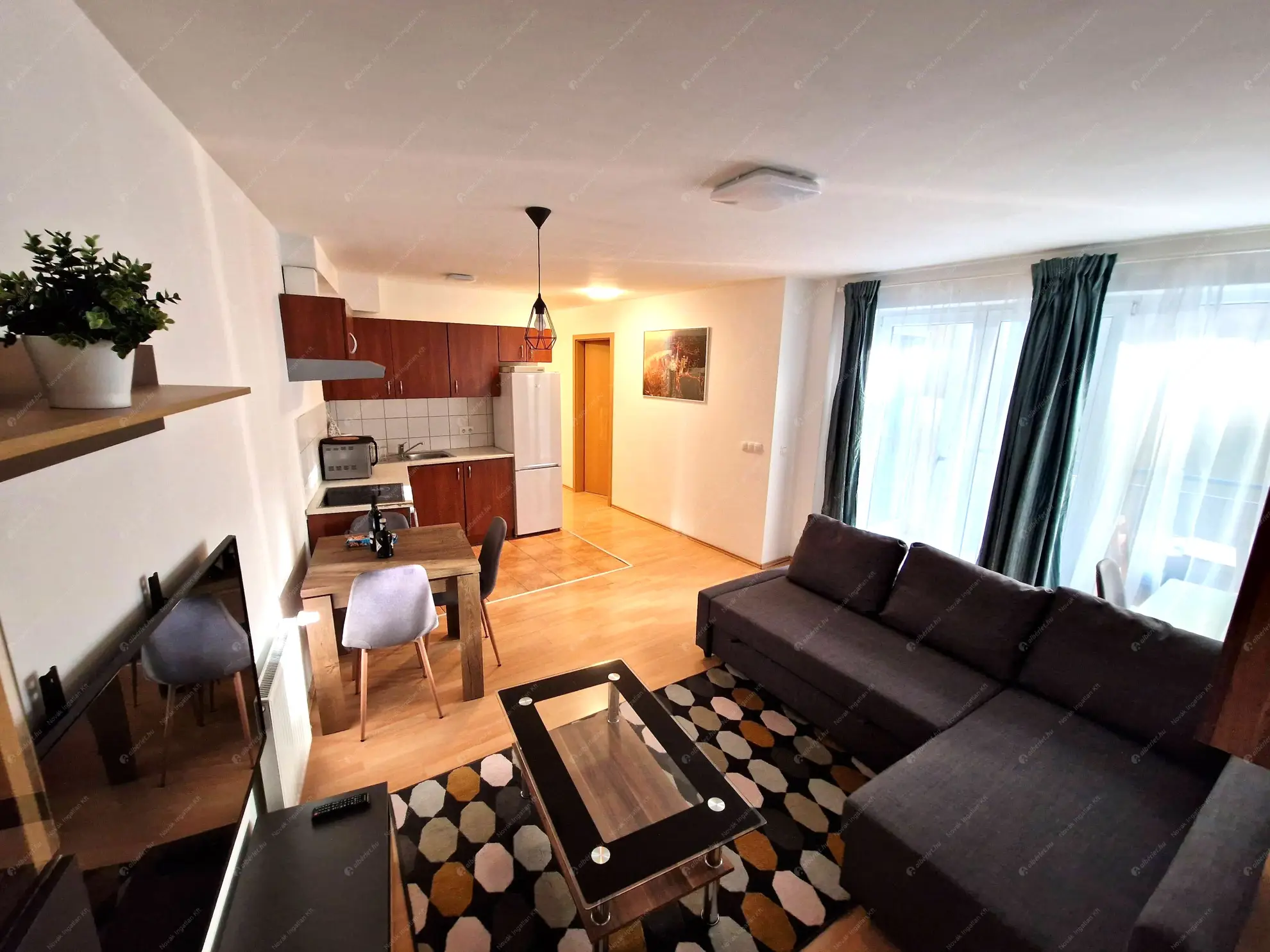 Kiadó albérlet 250000 Ft/hó áron: Budapest, VIII. kerület  Szerdahelyi utca. Mérete: 43 nm, 2 szobás | Alberlet.hu - 6620765