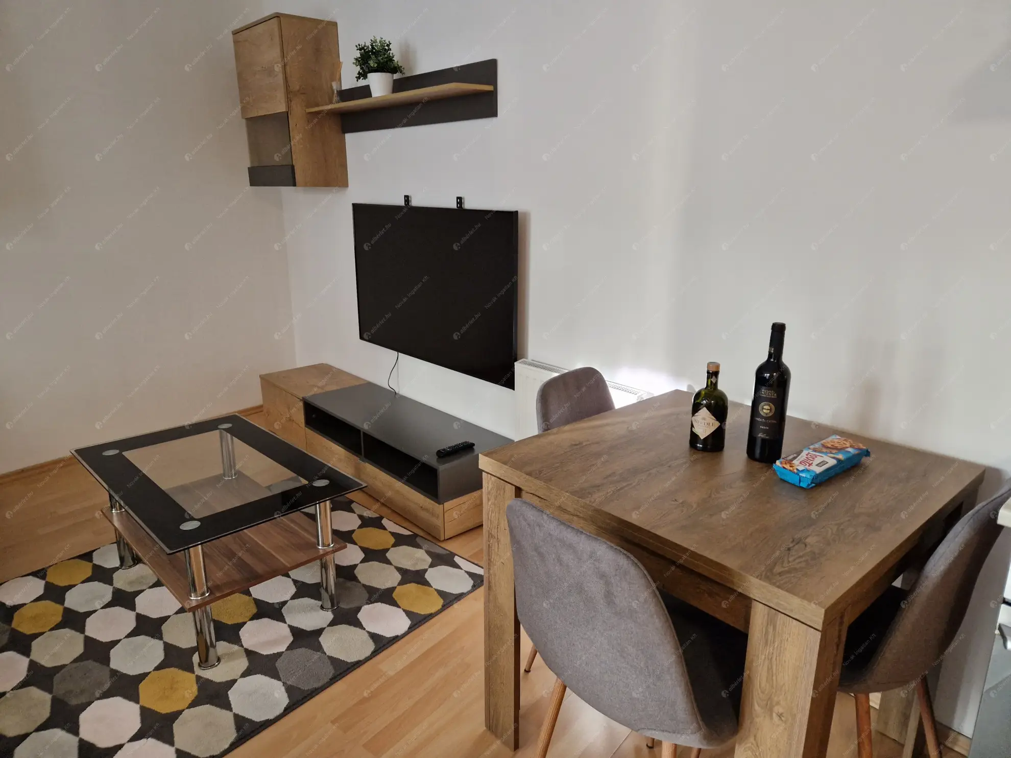 Kiadó albérlet 250000 Ft/hó áron: Budapest, VIII. kerület  Szerdahelyi utca. Mérete: 43 nm, 2 szobás | Alberlet.hu - 6620768