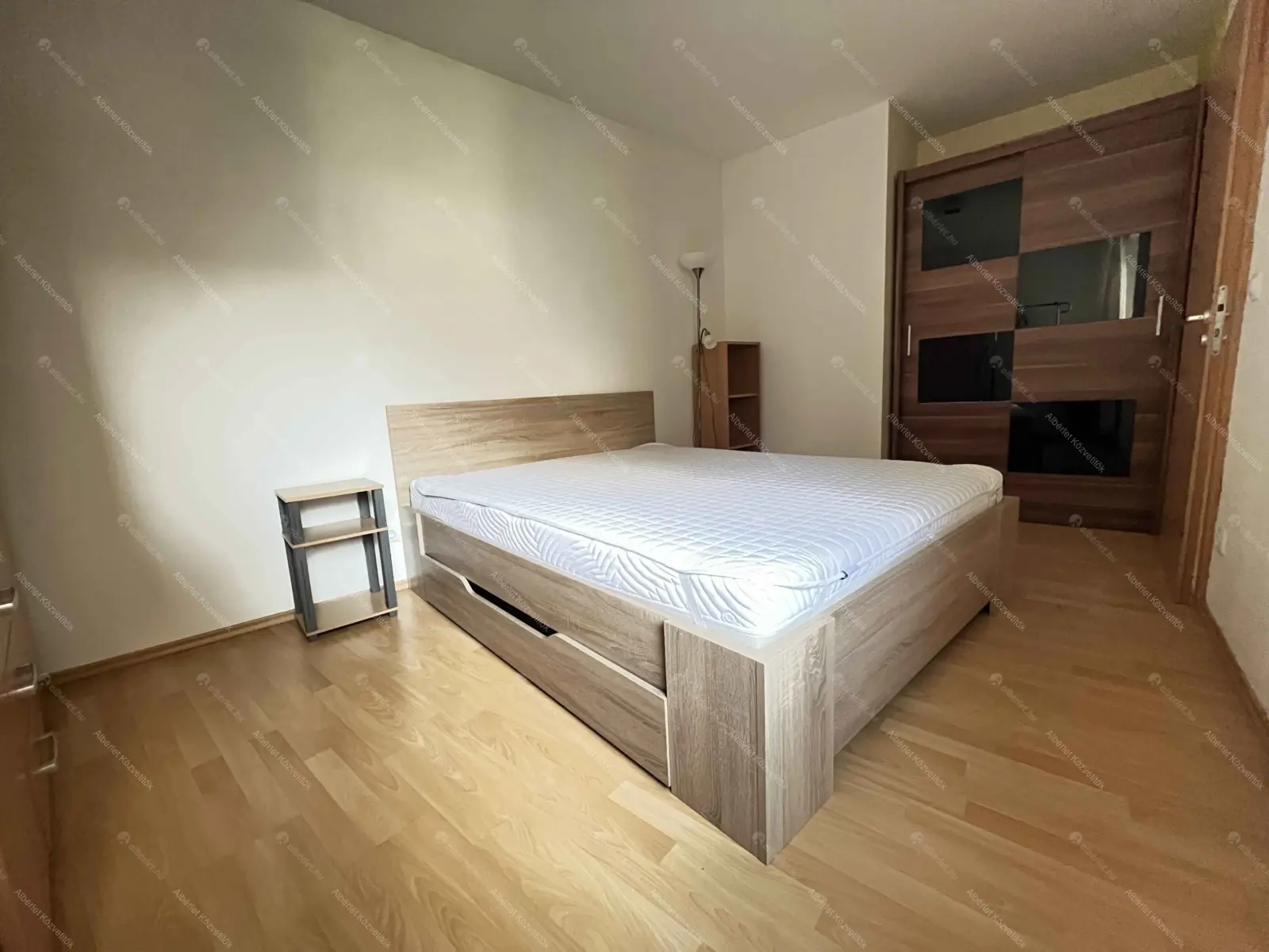 Kiadó albérlet 210000 Ft/hó áron: Budapest, VIII. kerület  Szerdahelyi utca. Mérete: 49 nm, 1 szobás | Alberlet.hu - 6702944