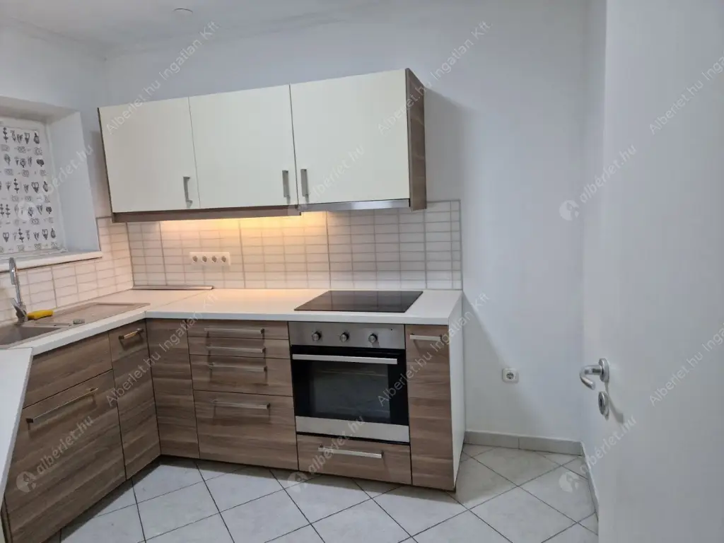 Kiadó albérlet 300000 Ft/hó áron: Budapest, VIII. kerület  Szeszgyár utca. Mérete: 98 nm, 3 szobás | Alberlet.hu - 6592320