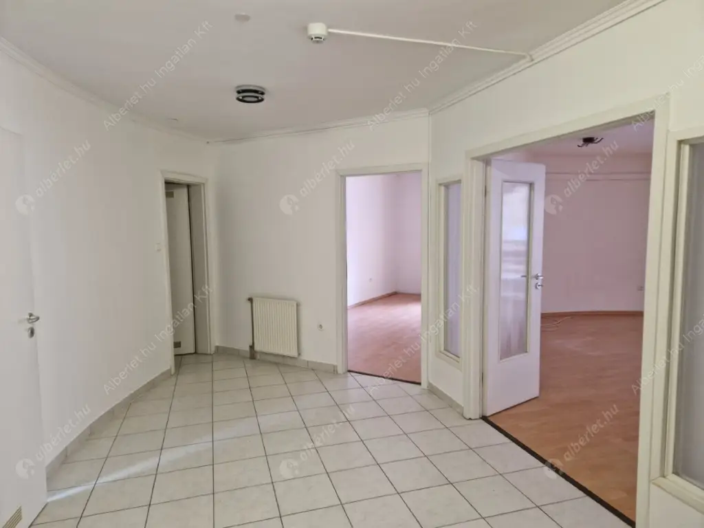 Kiadó albérlet 300000 Ft/hó áron: Budapest, VIII. kerület  Szeszgyár utca. Mérete: 98 nm, 3 szobás | Alberlet.hu - 6592326