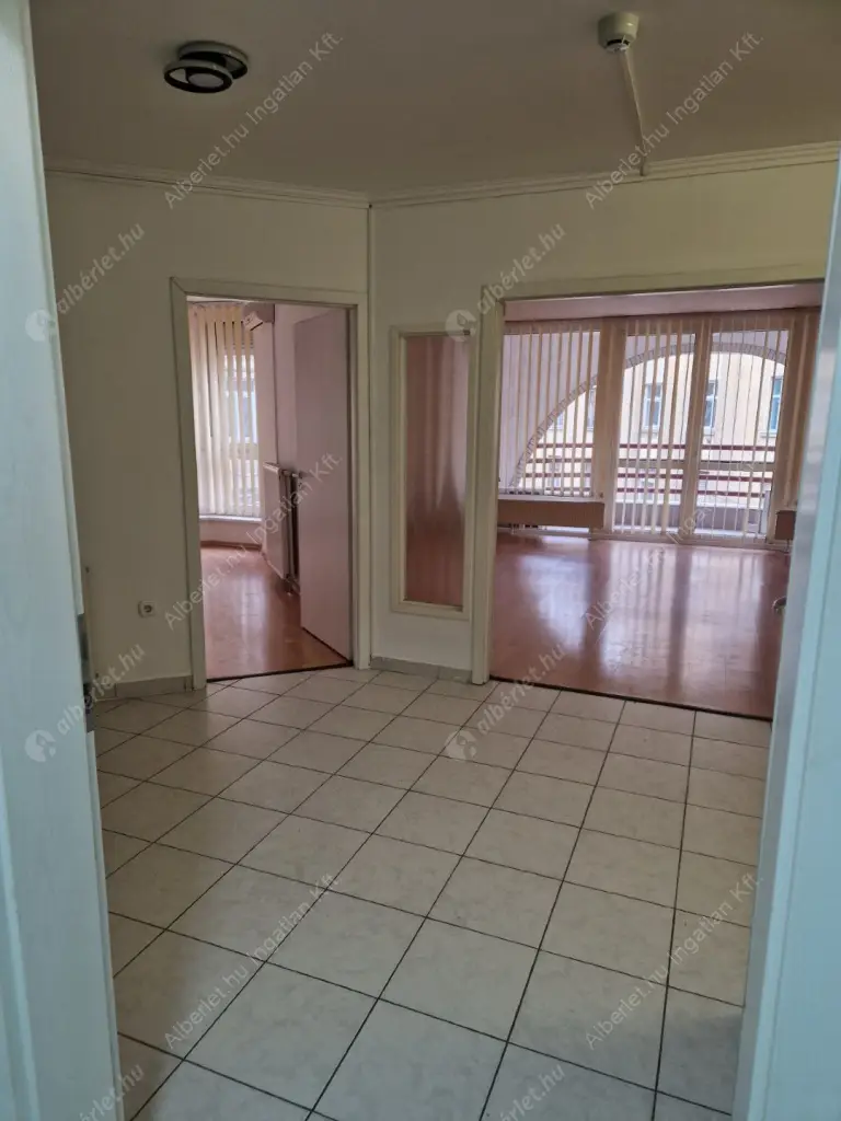 Kiadó albérlet 300000 Ft/hó áron: Budapest, VIII. kerület  Szeszgyár utca. Mérete: 98 nm, 3 szobás | Alberlet.hu - 6592327