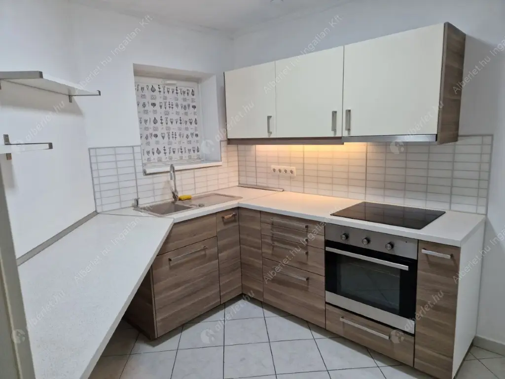 Kiadó albérlet 300000 Ft/hó áron: Budapest, VIII. kerület  Szeszgyár utca. Mérete: 98 nm, 3 szobás | Alberlet.hu - 6625243